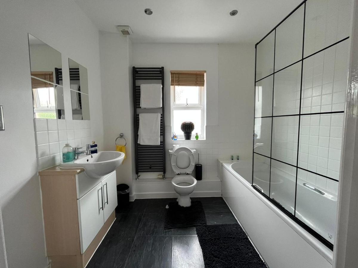 Kent, Dartford Station Apartments Bagian luar foto