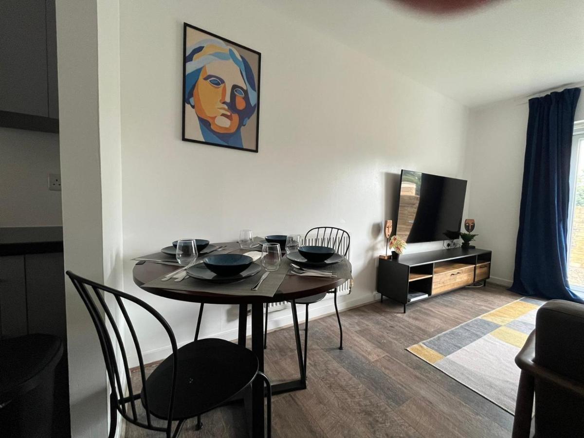 Kent, Dartford Station Apartments Bagian luar foto