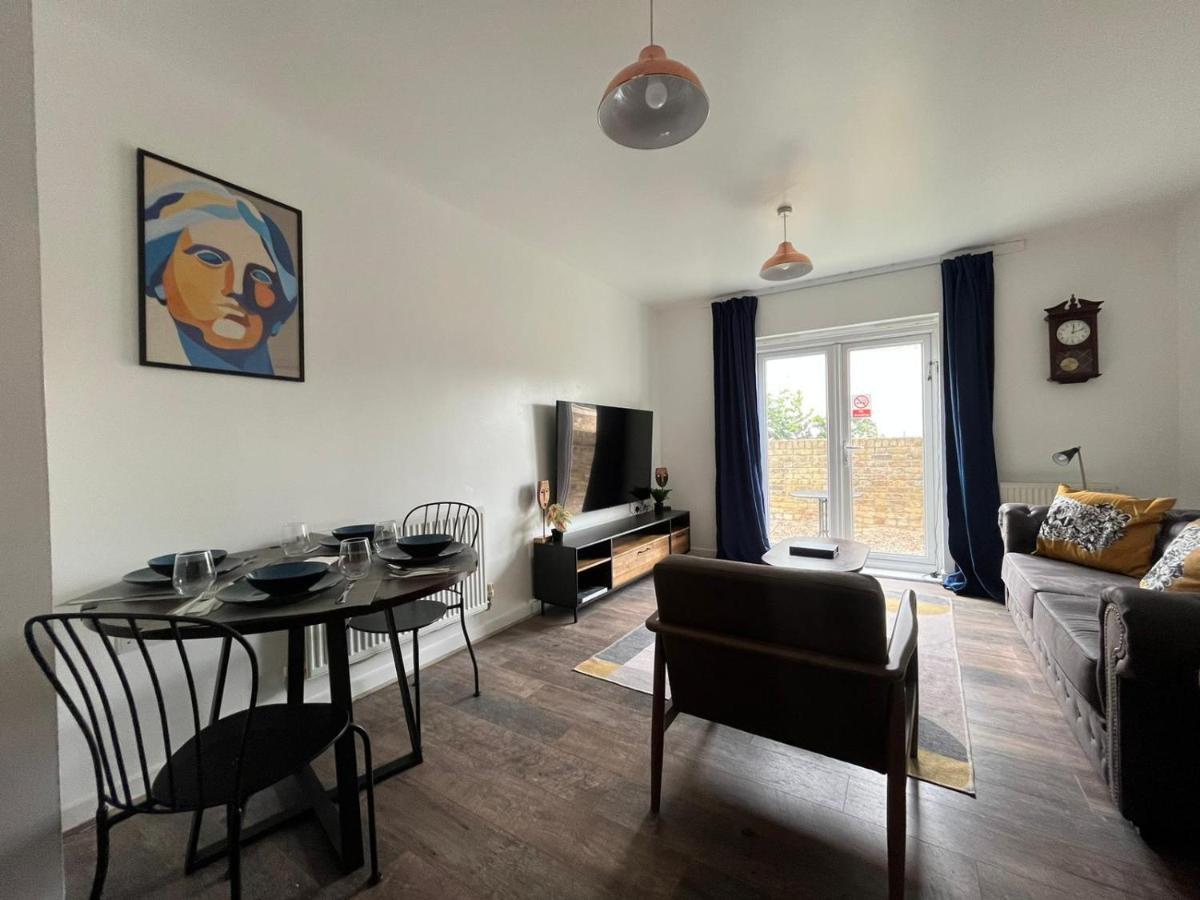 Kent, Dartford Station Apartments Bagian luar foto